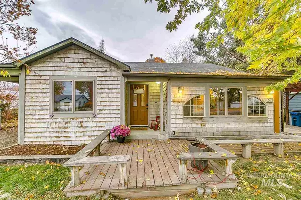 208 S Beach, Boise, ID 83705-1009