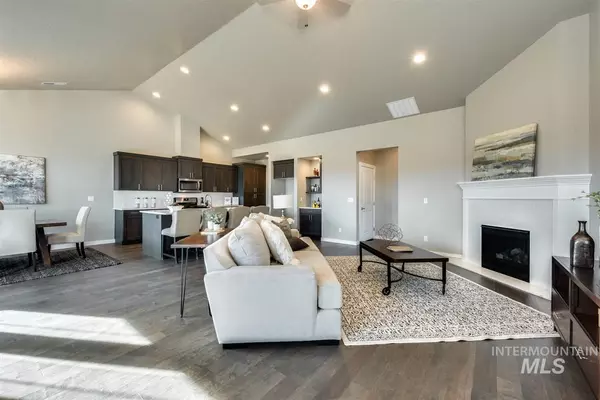 2052 S Gedalio Ln, Meridian, ID 83642