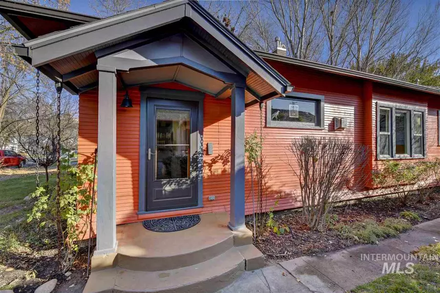 421 W O'farrell St, Boise, ID 83702-4428