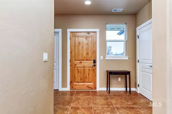 Boise, ID 83709,10086 W Brownstone