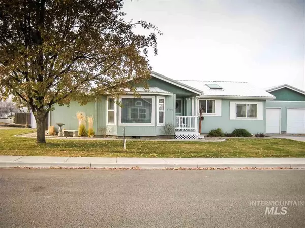 2401 Applewood Ave, Fruitland, ID 83619