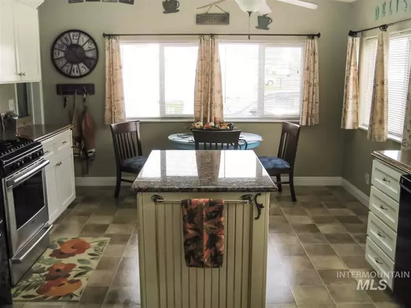 Fruitland, ID 83619,2401 Applewood Ave