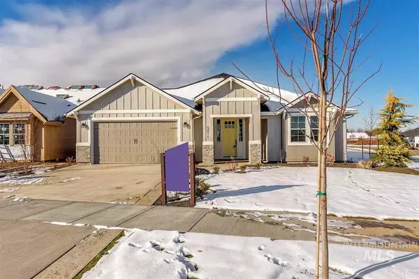 5811 N Colosseum Way, Meridian, ID 83646