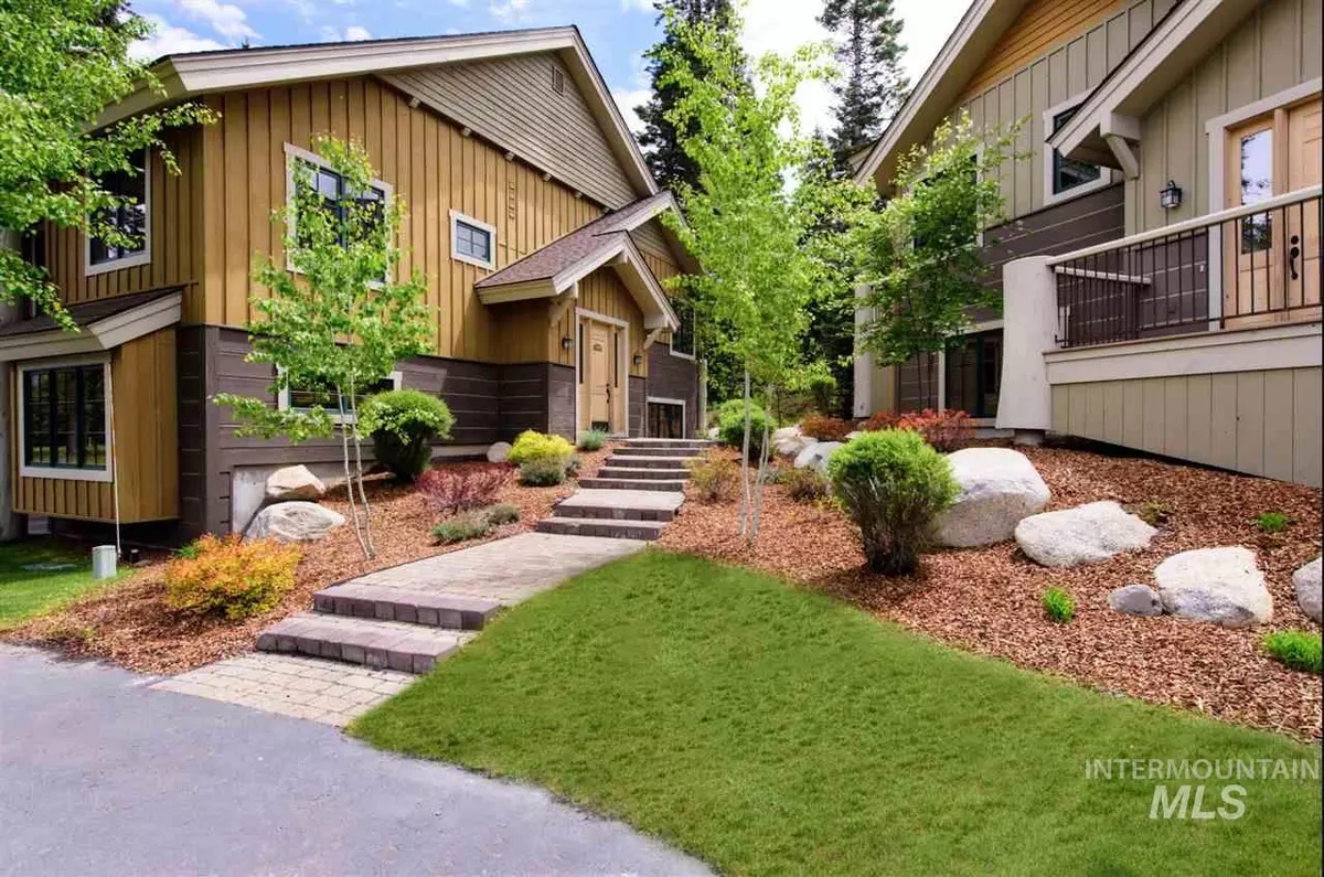 Mccall, ID 83638,1349 Hearthstone Court