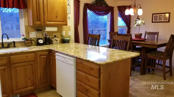Nampa, ID 83686,604 Fall Place