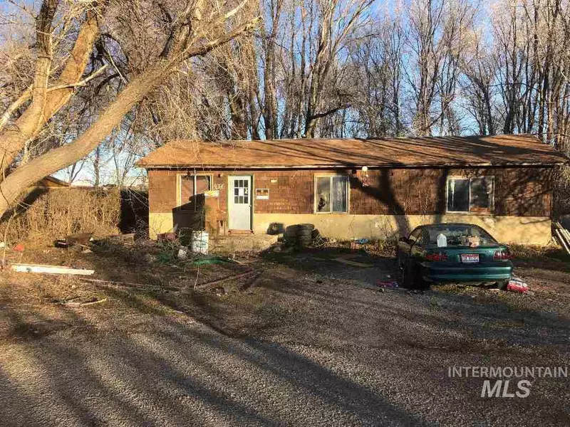 936 Gem St, Marsing, ID 83639