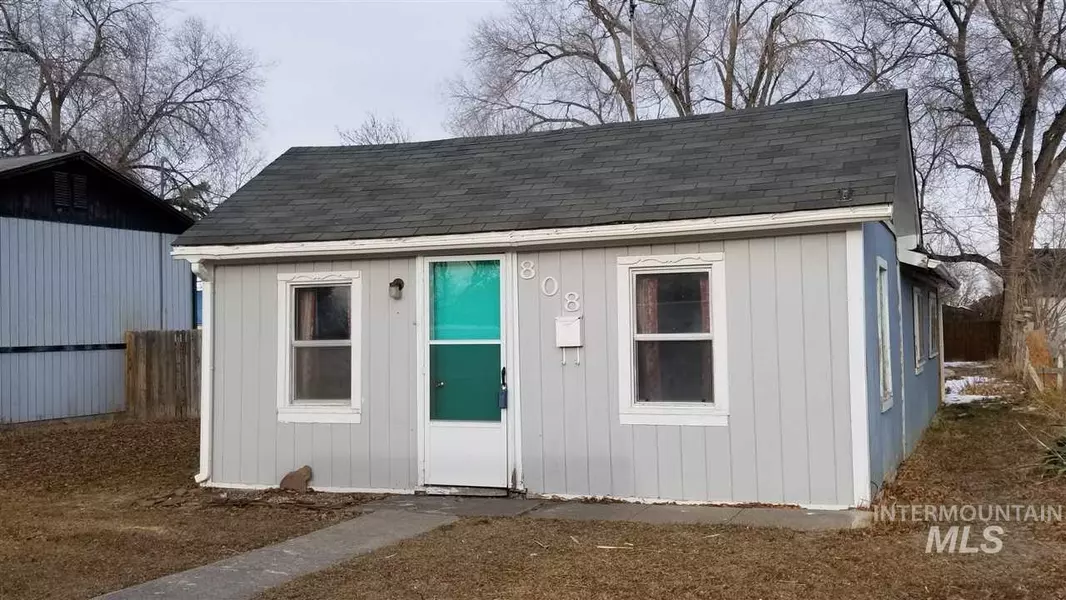 808 8th N, Buhl, ID 83316-1432