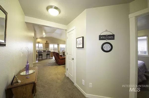 Nampa, ID 83607-0000,15906 Boulder Ridge Way