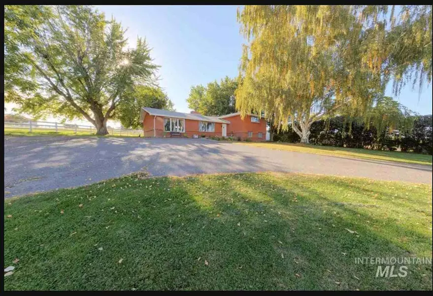 5625 Sunset Drive, Fruitland, ID 83619