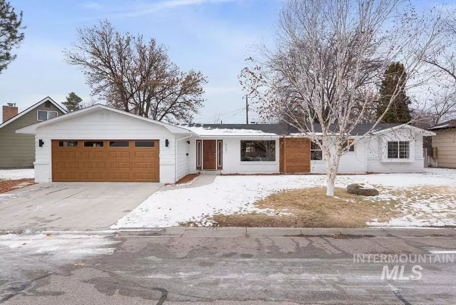 6247 W Daytona Dr, Boise, ID 83709