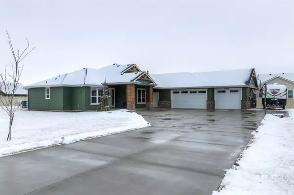 9824 Falls Point Way, Nampa, ID 83686