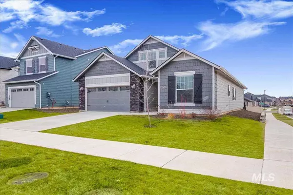 Eagle, ID 83616,2595 E Blackstone Dr