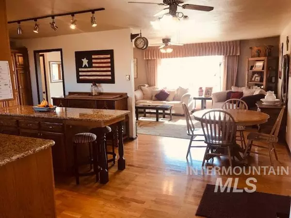 Fruitland, ID 83619,8077 Estates Blvd