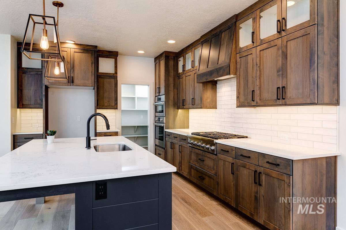 4373 E Rivernest Dr., Boise, ID 83716