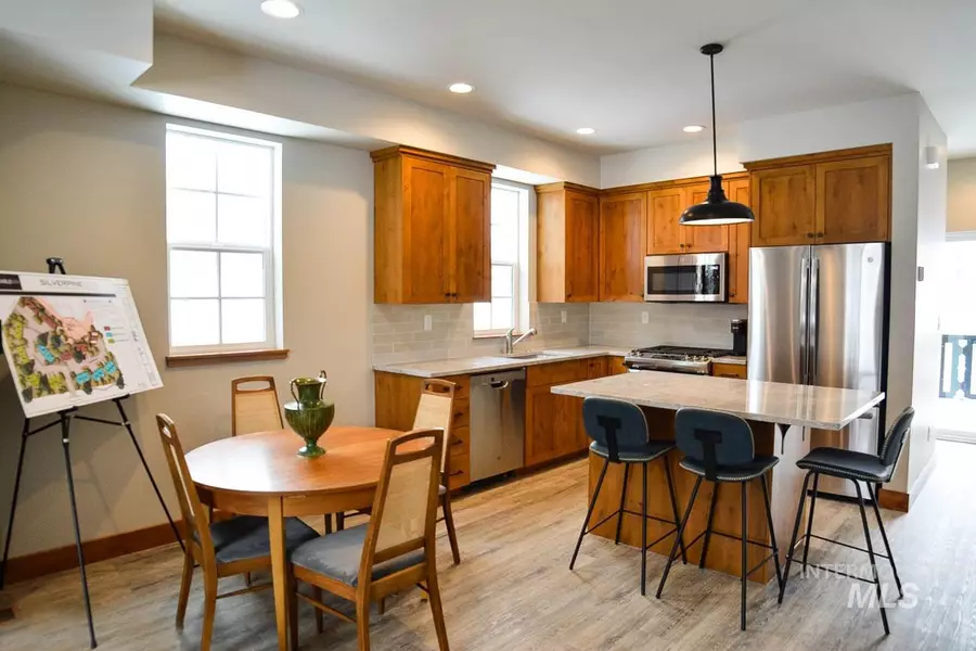 325 Silverpine Drive, Mccall, ID 83638