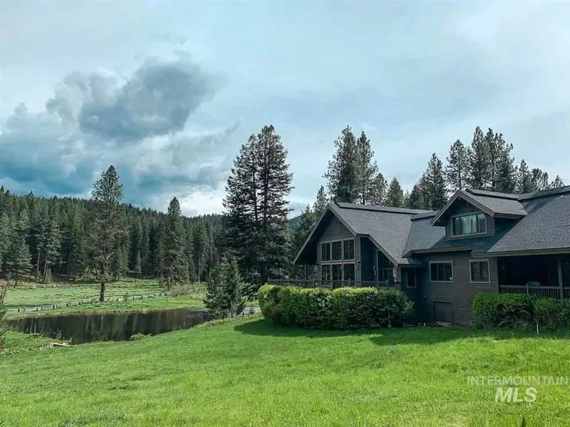 2920 Round Valley Circle, New Meadows, ID 83654