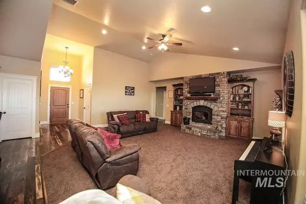 Filer, ID 83328,2388 E 3770 N