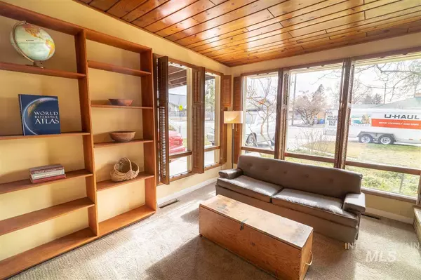 Boise, ID 83709,6502 W Fairfield Ave.