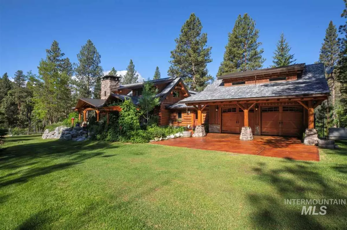 North Fork, ID 83466,386 4th Of July Creek Road