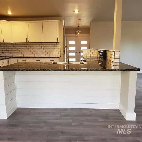 Nampa, ID 83686,420 W Edwards Ave