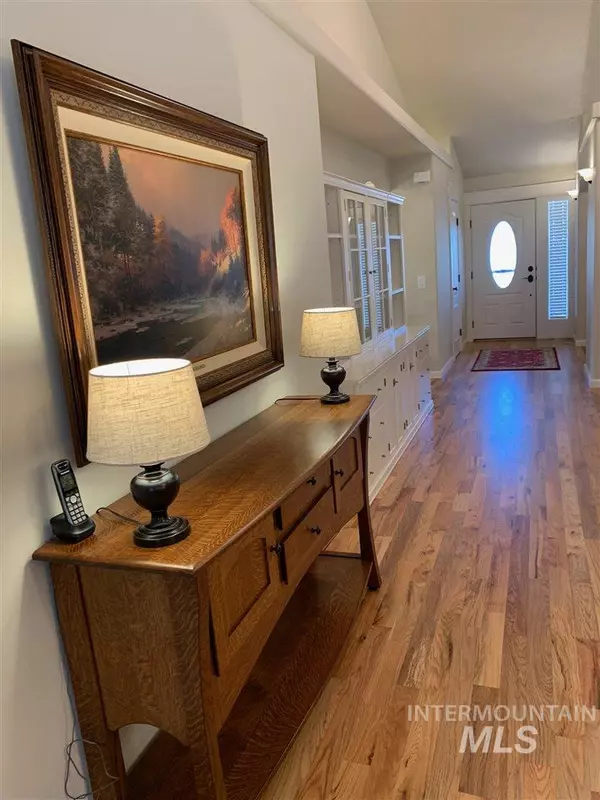 Nampa, ID 83686,739 W Highland Ave