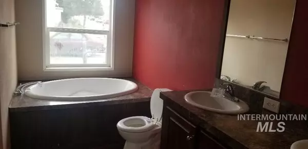 Chubbuck, ID 83202,522 Chickadee Dr