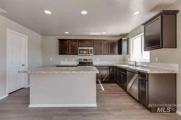 Nampa, ID 83686,13254 S Pine River Way.