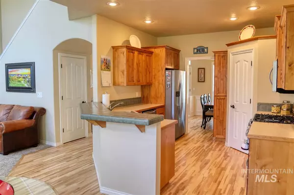 Eagle, ID 83616,521 E Brookwood Drive