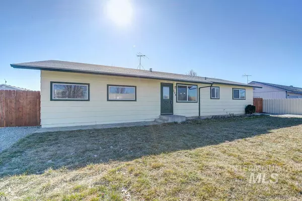 New Plymouth, ID 83655,308 Pine St