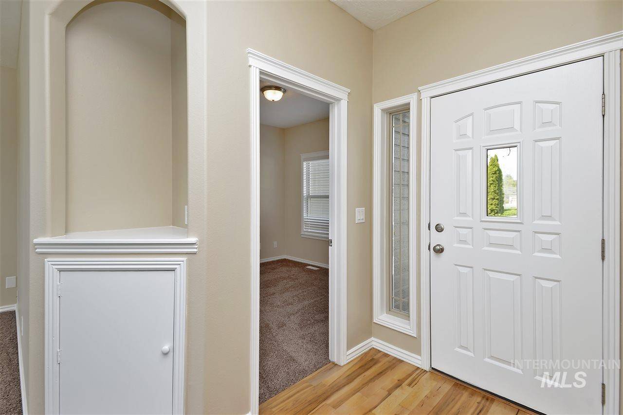 Eagle, ID 83616,1024 S Eagle Rock Place