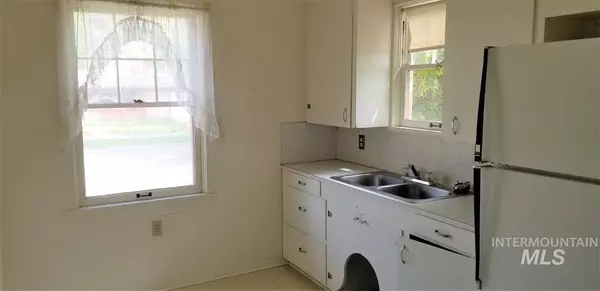 Weiser, ID 83672,1061 W 1st Streeet