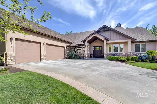 752 E Lake Briar Lane, Eagle, ID 83616