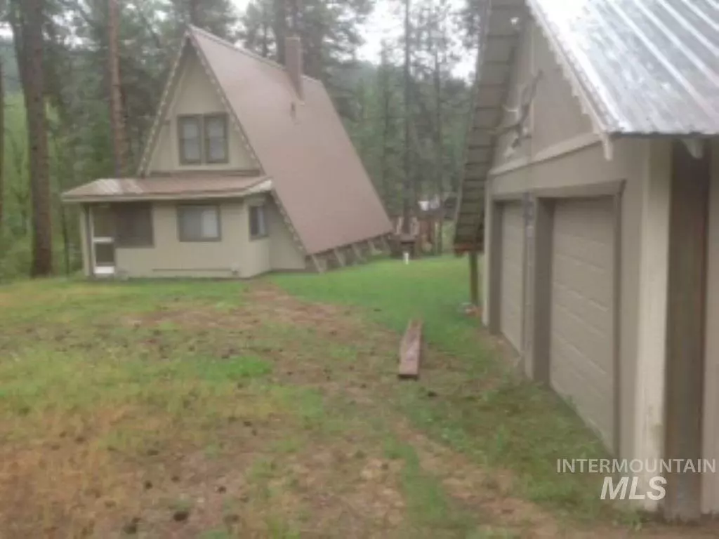 Garden Valley, ID 83622,786 Middle Fork Road