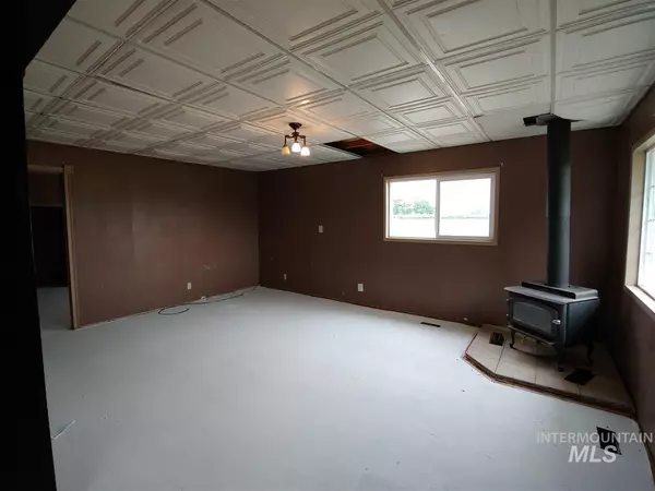 Payette, ID 83661,8633 Shannon Rd