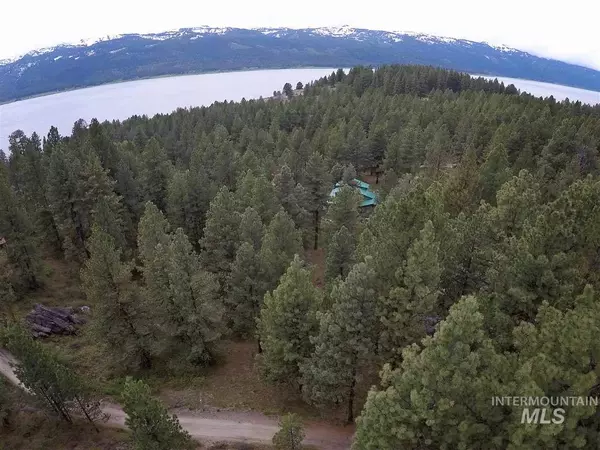 1223 Mount Vista, Cascade, ID 83611