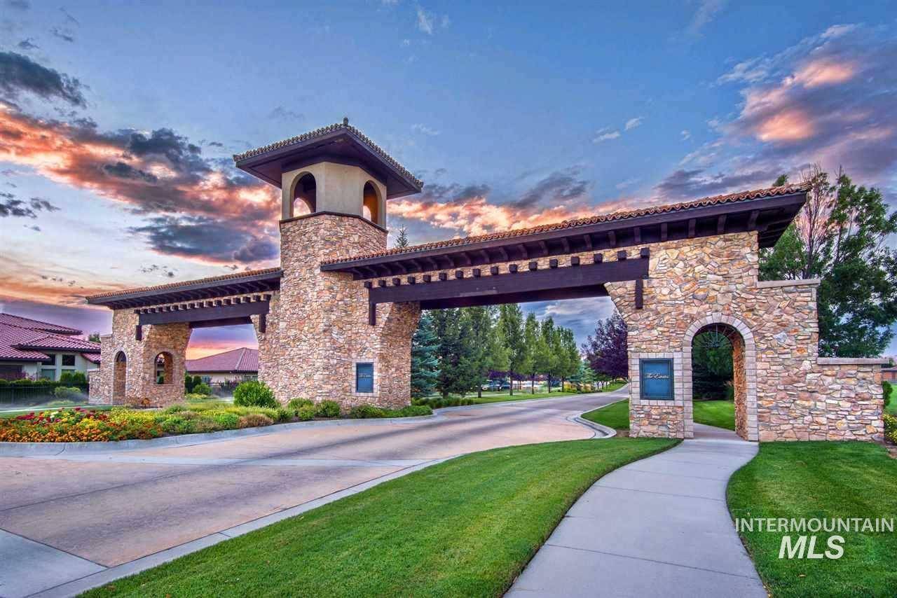 1009 W Cherry Bello Drive, Eagle, ID 83616