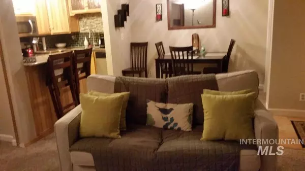 Mccall, ID 83638,304 Mcbride