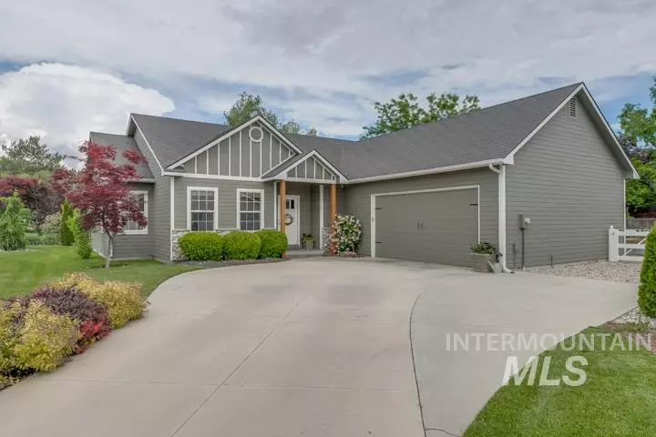 Meridian, ID 83646-0000,2120 N Interlachen Ln