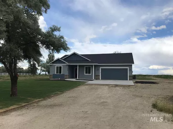 5762 Stagecoach Drive, Homedale, ID 83628