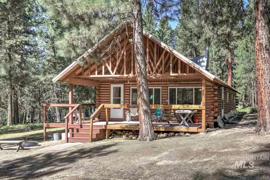 8454 Highway 21, Lowman, ID 83637