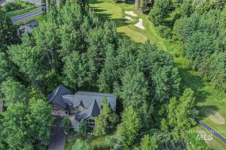 1020 Cedar Lane, Mccall, ID 83638