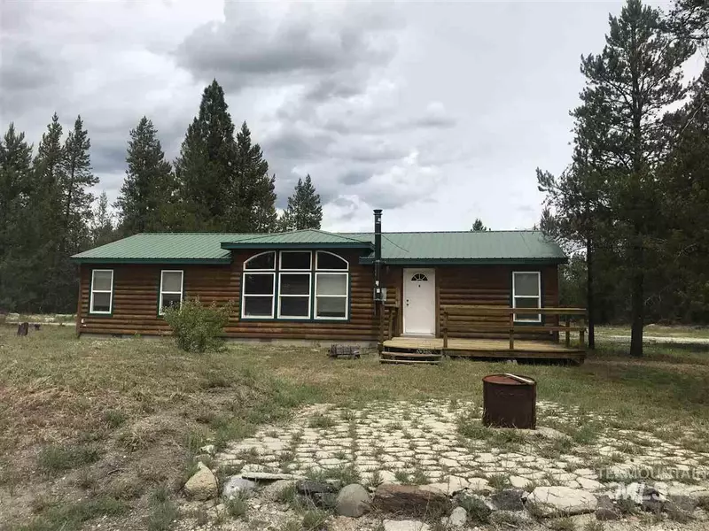 112 Gold Dust Rd, Cascade, ID 83611