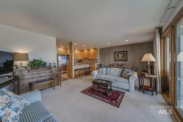 Mccall, ID 83638,101 E. Lake Street