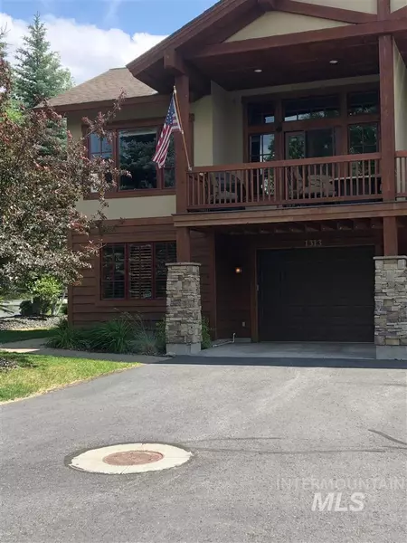 1313 Greystone Drive, Mccall, ID 83638