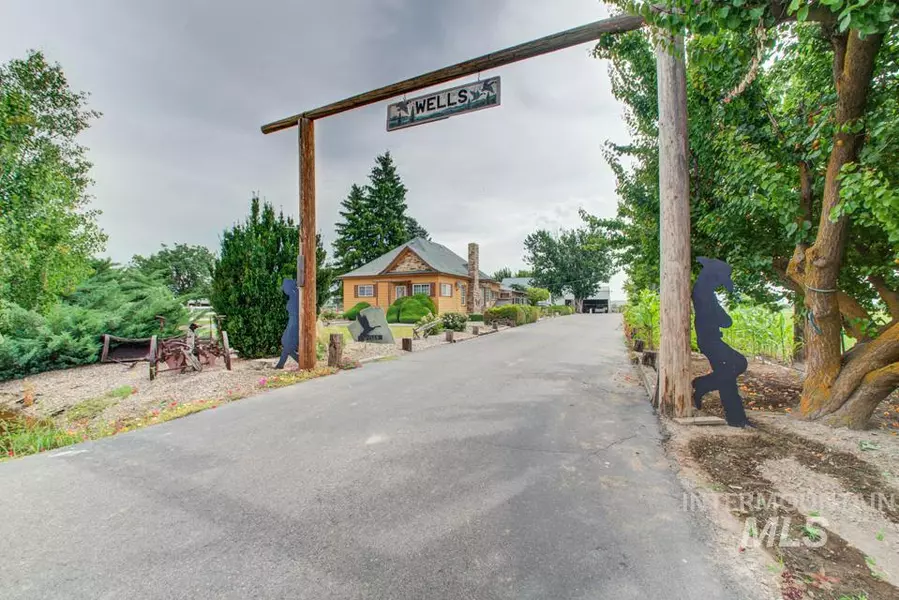 8700 Shannon Rd, Payette, ID 83661