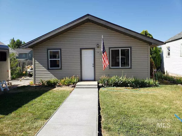 616 6th Street, Filer, ID 83328-5366