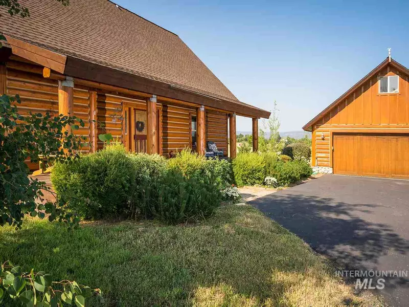 13975 Easy Street, Mccall, ID 83638