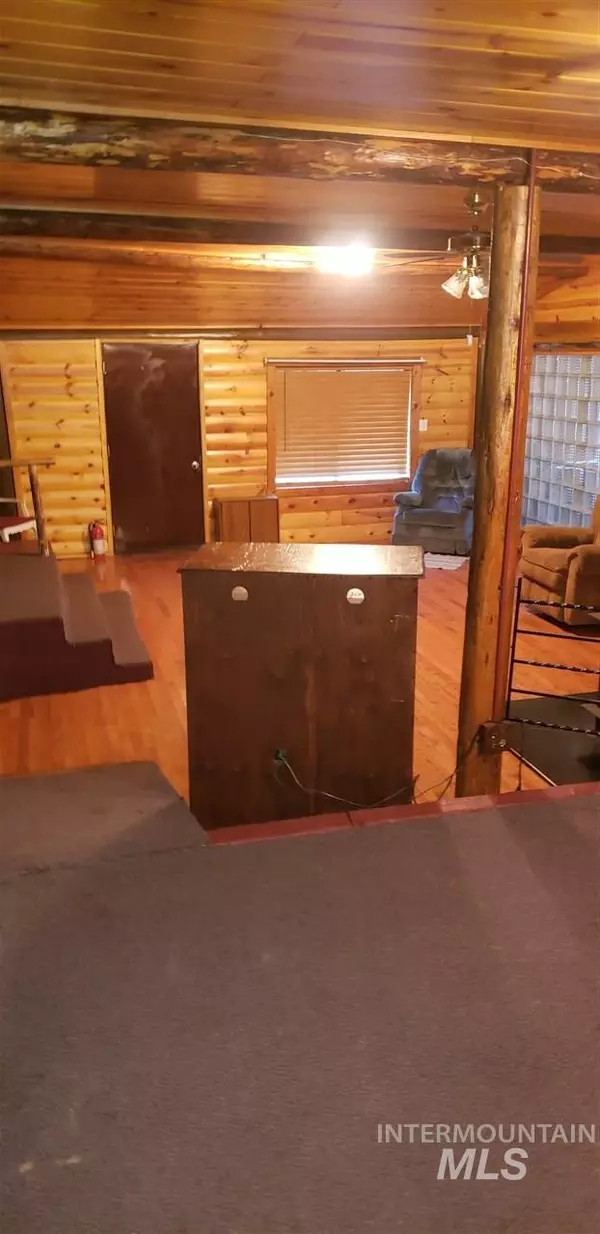 New Meadows, ID 83654,5056 Hwy 95