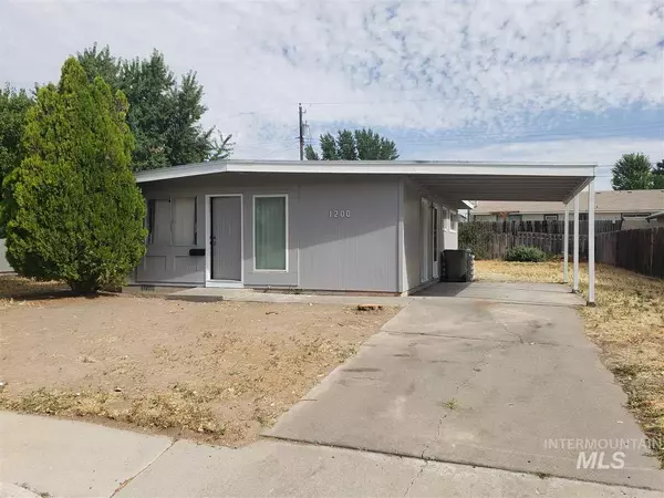 1200 E 17th N, Mountain Home, ID 83647