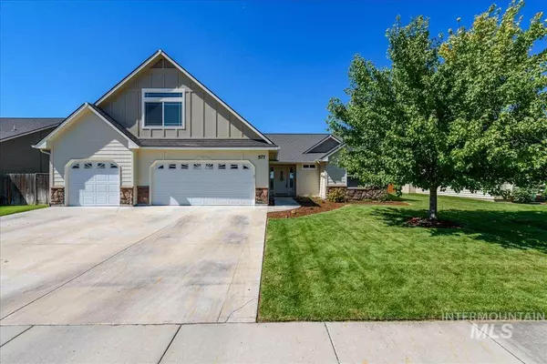 577 Castle Rock Ave, Middleton, ID 83644